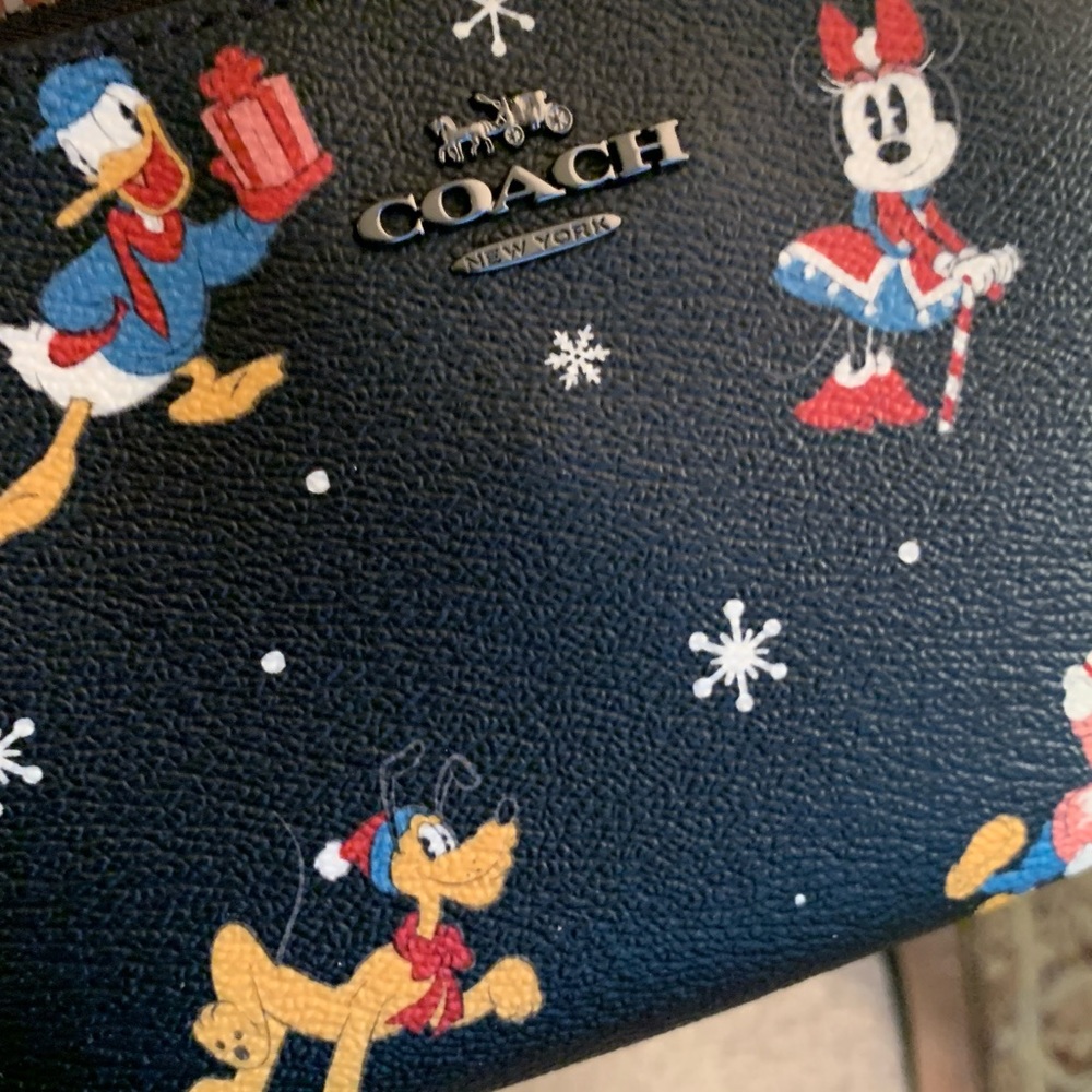 Authentic COACH Signature Coated leather Disney Xmas  print zip top wristlet - Picture 8 of 16